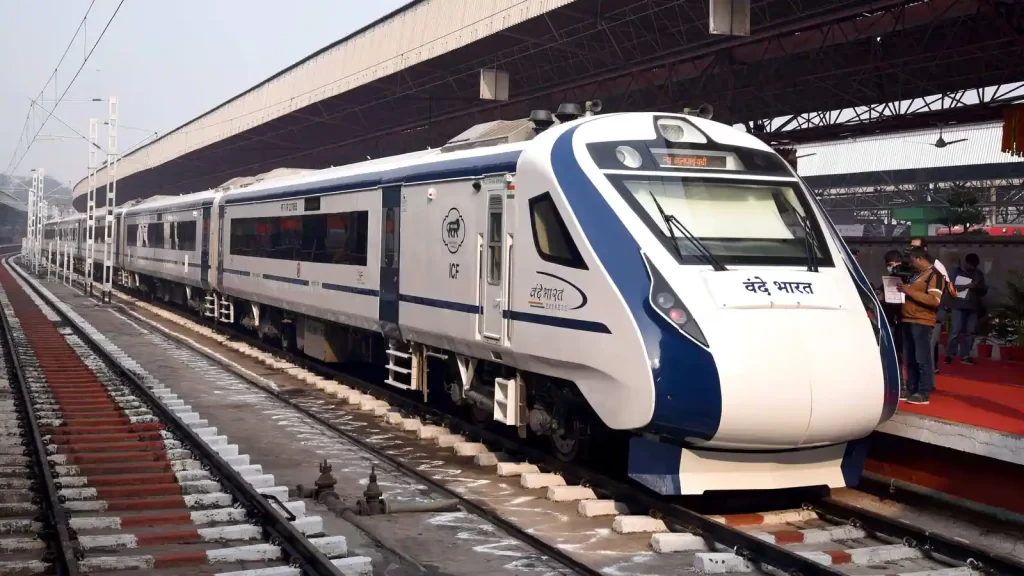 Pune-Nagpur Vande Bharat Express Likely to Start Soon, Says Railway Minister