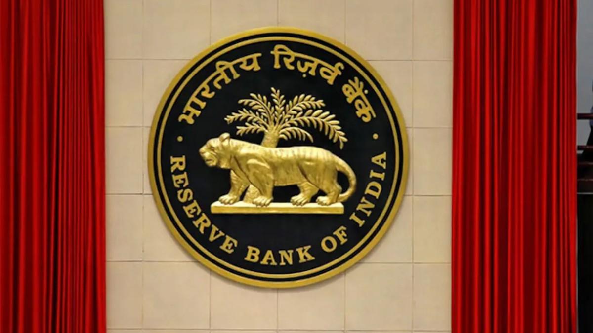 RBI allows minors above 10 to operate bank accounts