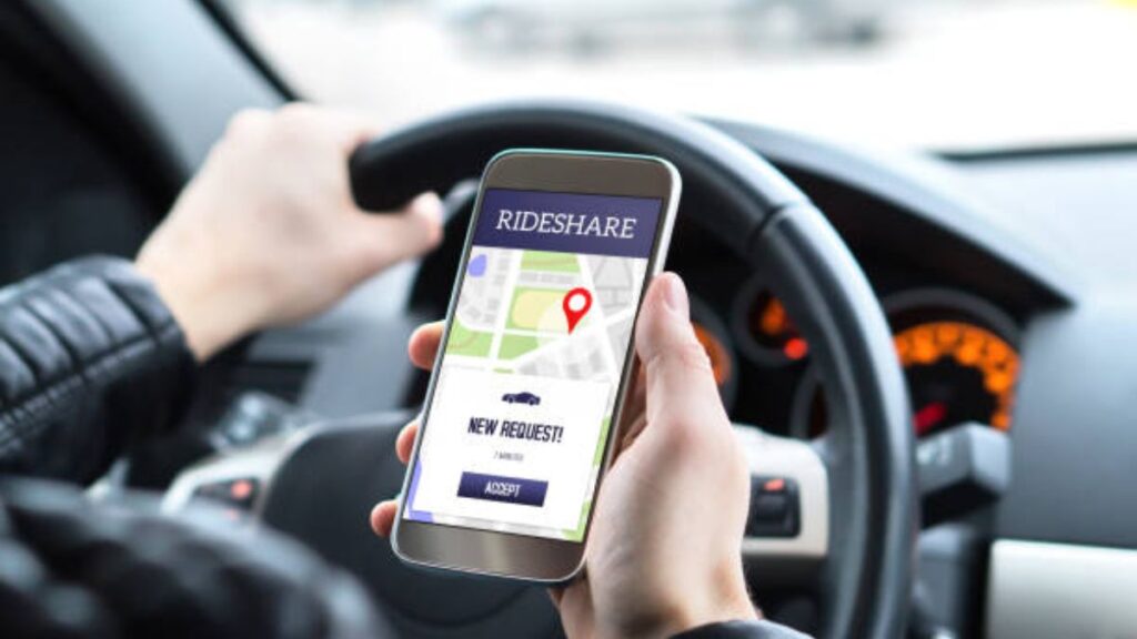 Maharashtra Cabinet Approves Aggregator Policy to Boost Safety in App-Based Ride Services