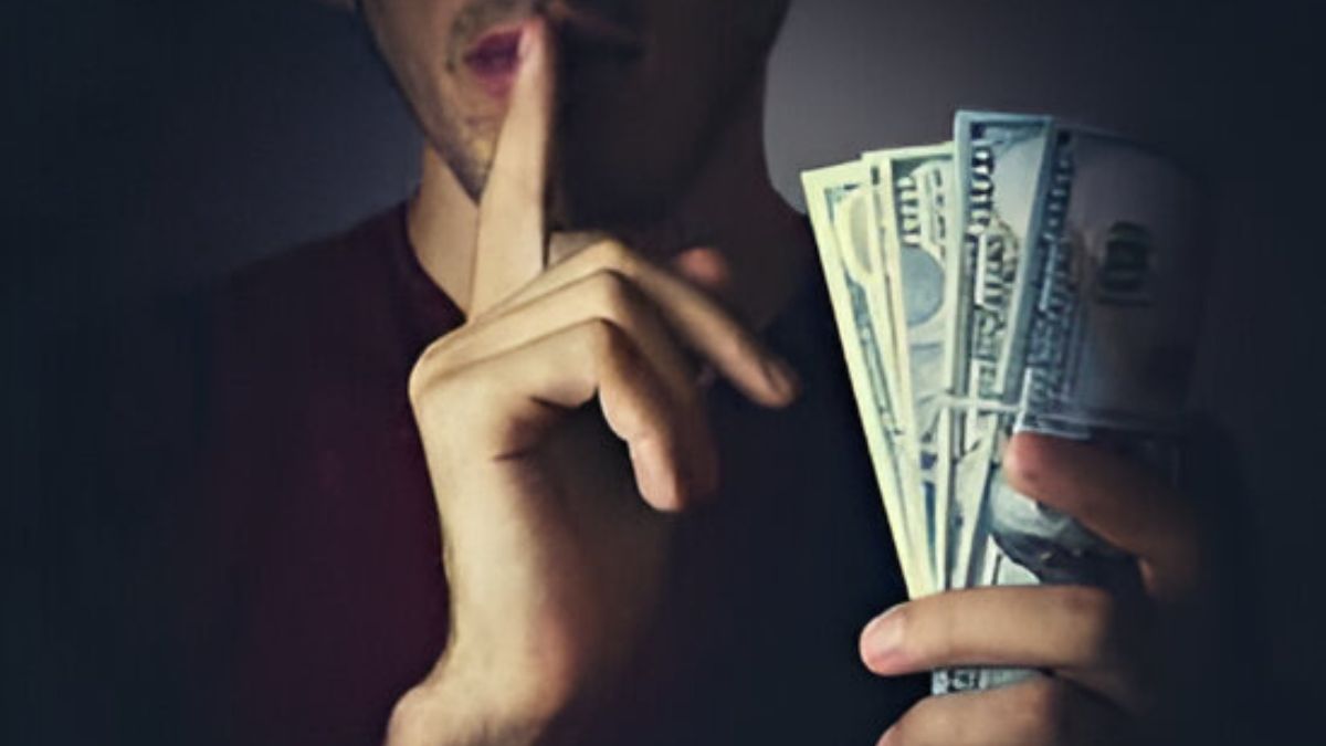 Bengaluru teacher extortion