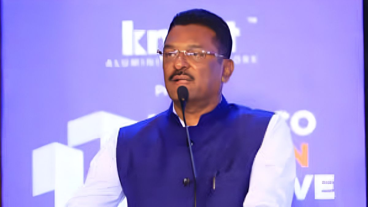 Maharashtra Unhygienic Overpriced Bus Stop Hotels