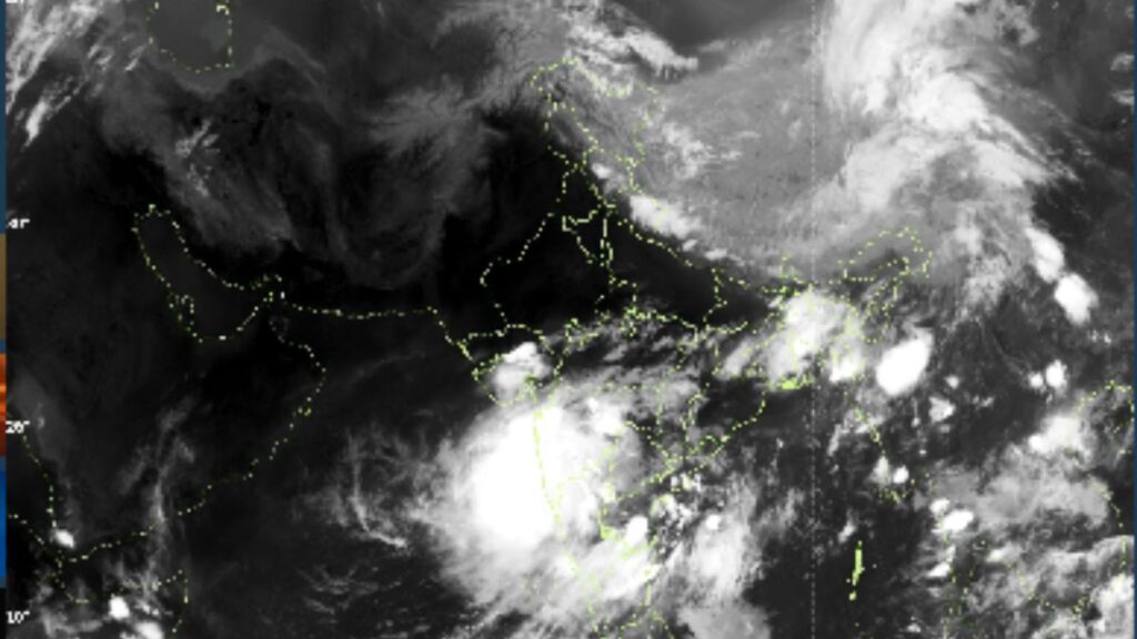 Heavy Rainfall Alert for Maharashtra Between May 20–25: IMD Warns of Flooding, Crop Damage, and Travel Disruptions