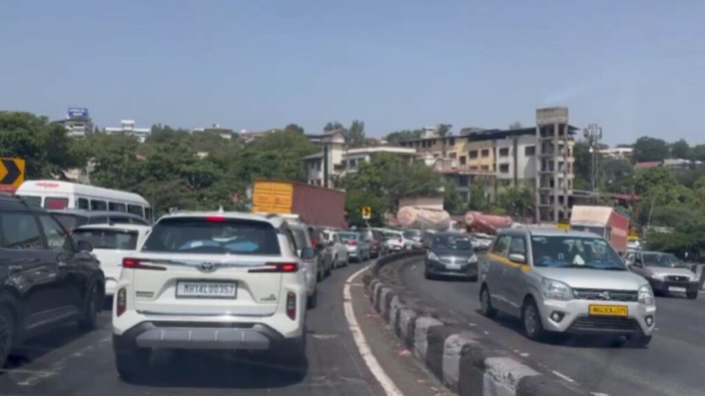 Mumbai-Pune Expressway traffic jam