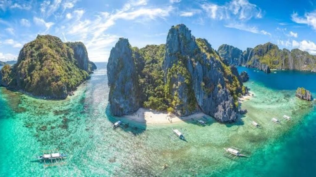 Indians Can Now Travel Visa Free to Philippines: 14-Day & 30-Day Entry Options 1 Indians Can Now Travel Visa Free to Philippines: 14-Day & 30-Day Entry Options