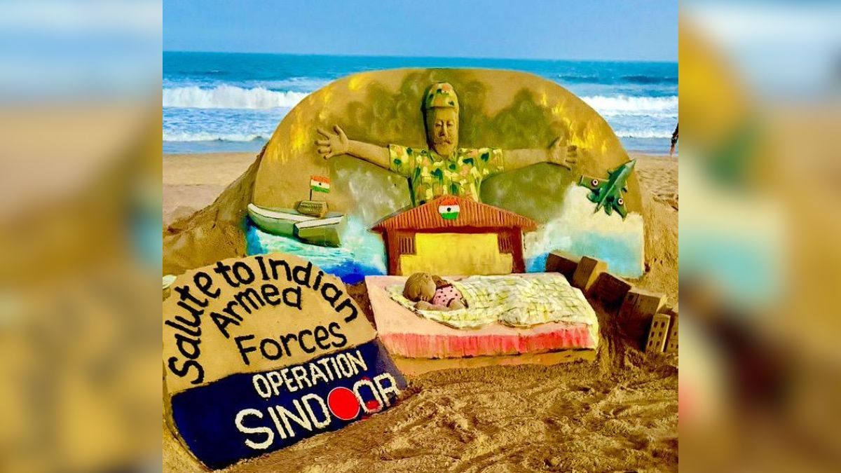 Padma Shri Sudarsan Pattanaik Pays Tribute to Armed Forces with Sand Art at Puri Beach