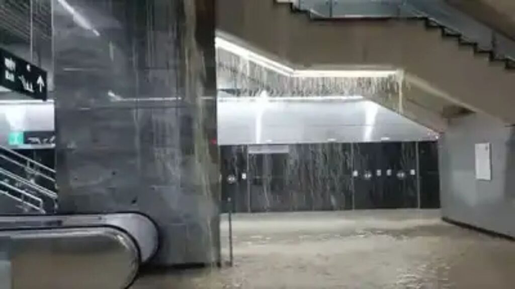 Worli underground station flooded