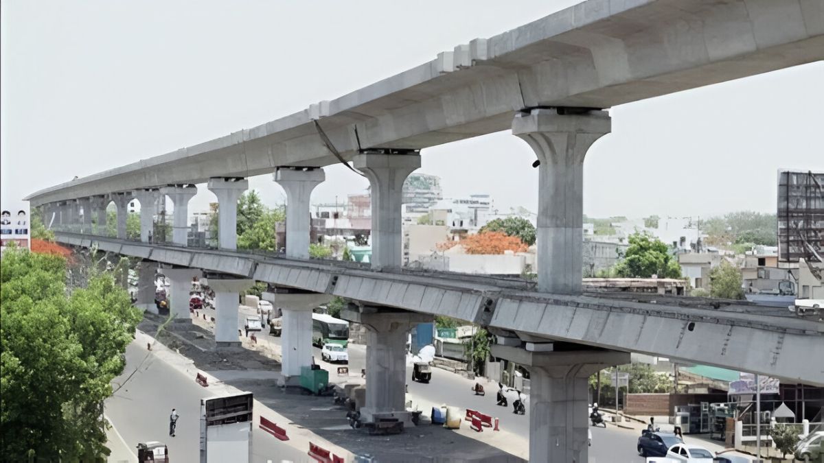 double-decker bridges Pune metro traffic