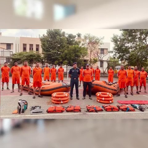 Pune: Administration Swings into Action Post-Flooding, Activates 24x7 Disaster Control Rooms 4 hcVJRNxWGIaGM2KR frame at 0m13s