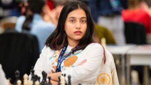 Nagpur Chess Prodigy Divya Deshmukh Stuns World No. 1 Hou Yifan in Historic Blitz Semifinal Victory