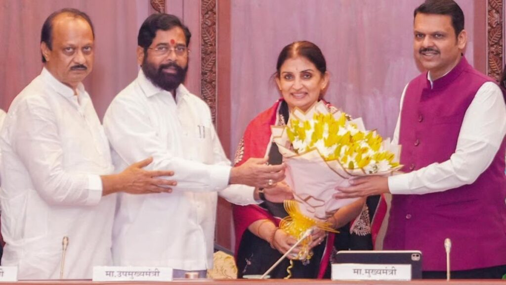 CM Fadnavis Felicitates Sujata Saunik on Her Retirement as Maharashtra’s First Woman Chief Secretary 1 Maharashtra Chief Secretary Sujata Saunik
