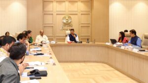 Maharashtra CM Devendra Fadnavis Reviews Key Infrastructure Projects, Stresses Timely Completion