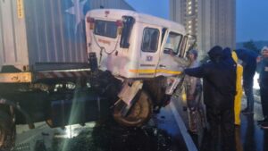 Pune multiple vehicle accident Kothrud