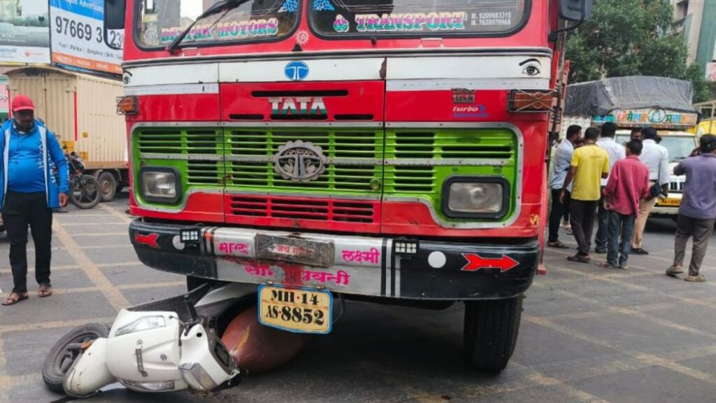 Pune: Tragic Scooter-Truck Collision at Gangadham Chowk Leaves Woman Dead, Rider Injured