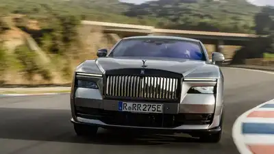 Rolls-Royce Spectre Black Badge Launched in India: The Most Powerful Rolls-Royce Ever at ₹9.50 Crore 2 Rolls-Royce Spectre Black Badge