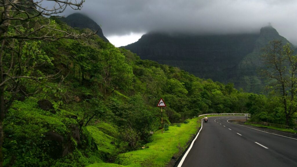 5 Magical Monsoon Escapes in Maharashtra You Must Visit