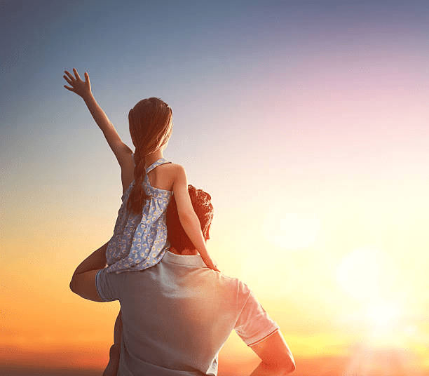 Father’s Day 2025: Heartfelt Wishes, Quotes, Wallpapers & Gift Ideas