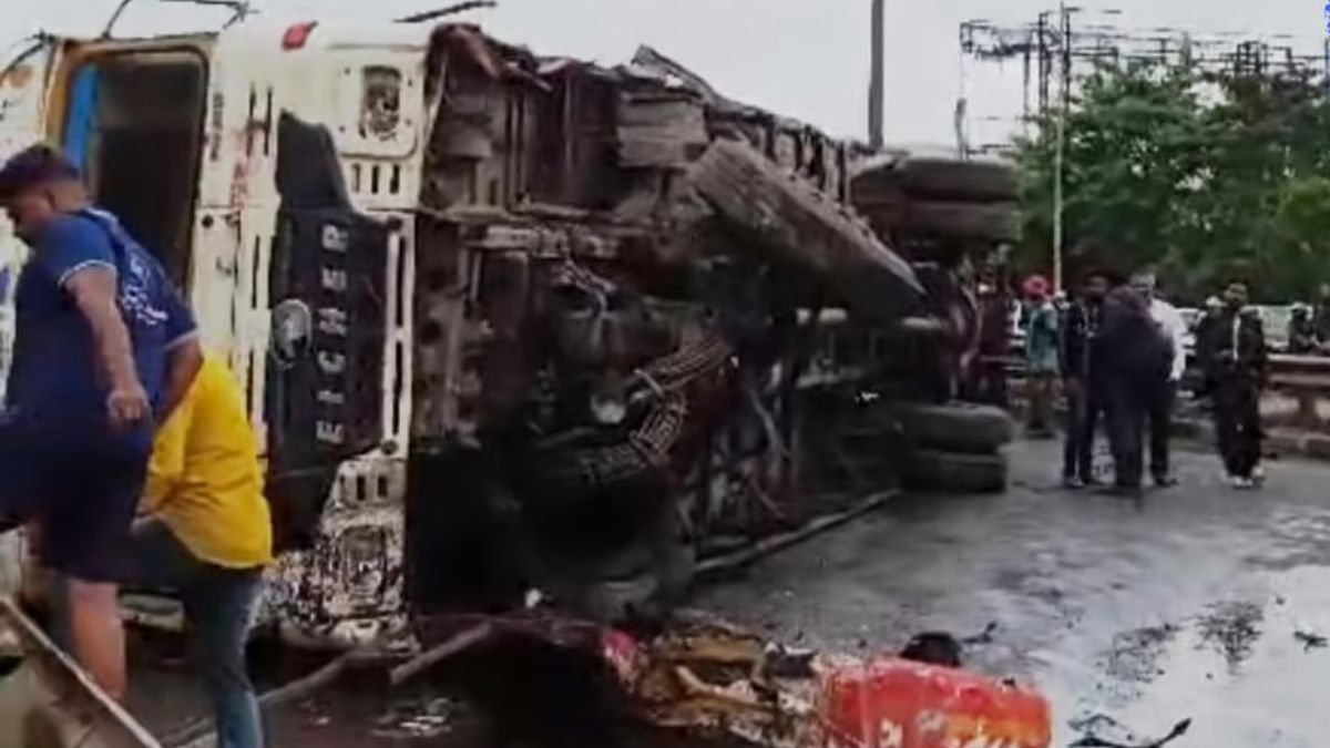 Accident on Pune-Satara Highway