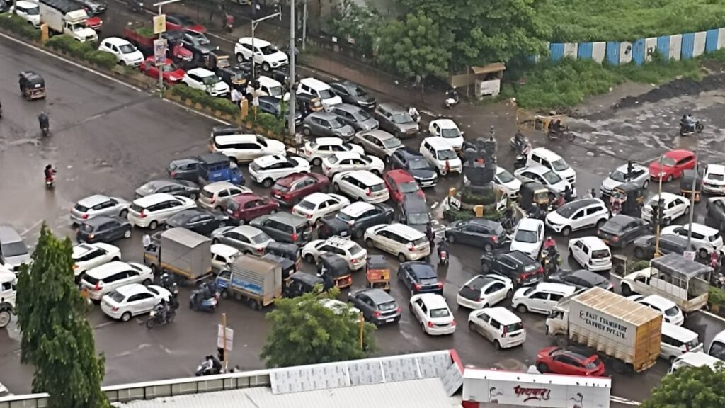Pune: “Why don’t all IT employees use public transport?” FITE Sparks Heated Online Debate on Why Hinjawadi IT Employees Avoid Public Transport 1 Hinjawadi IT employees public transport issues