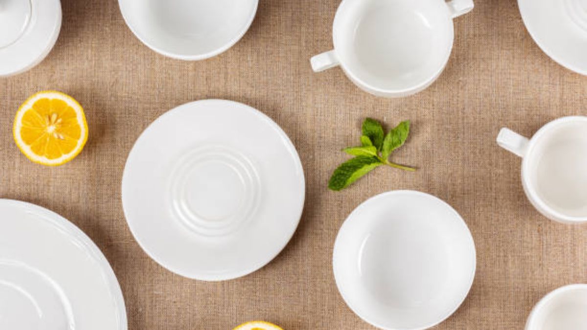 Remove Stubborn Stickers from Crockery