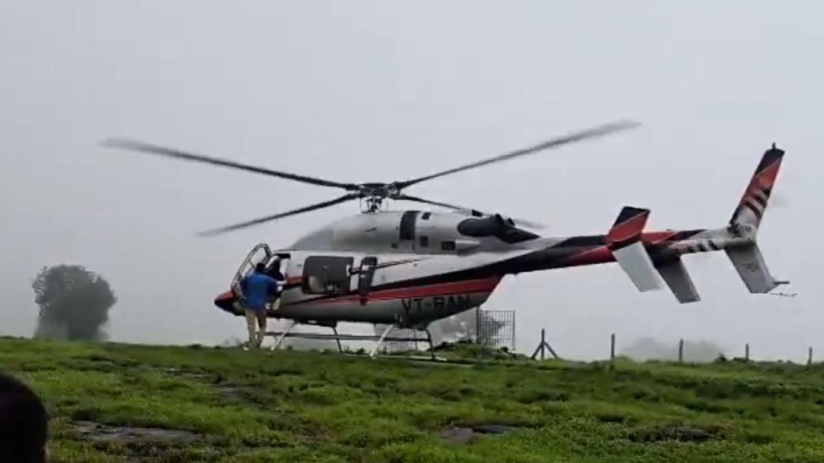 Chopper makes emergency landing near Lonavala
