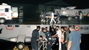 Indian Navy airlifts child from Lakshadweep
