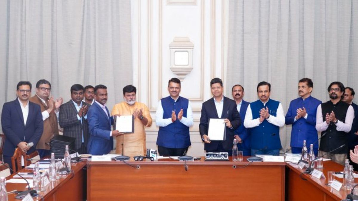 Maharashtra signs 17 MoUs