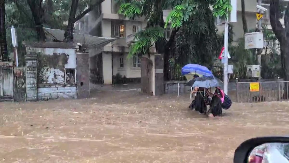 Red alert in Maharashtra for heavy rainfall
