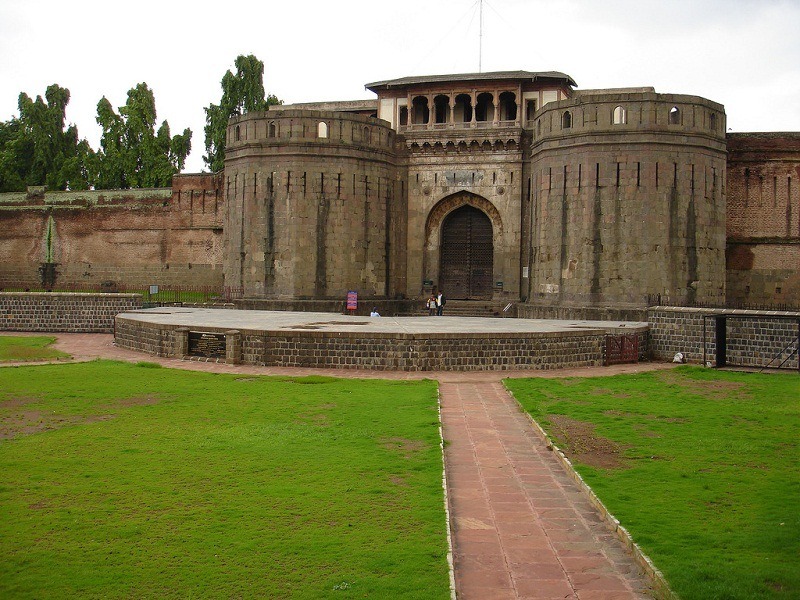 Best Places to Visit in Pune: Forts, Palaces, and Scenic Getaways 5 Best Places to Visit in Pune