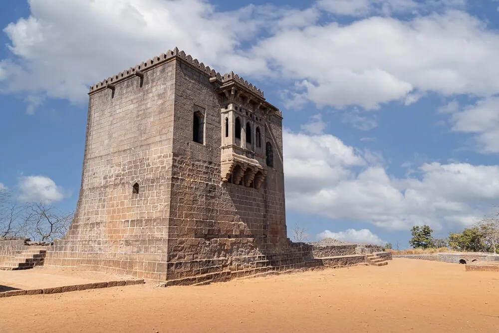 Best Places to Visit in Pune: Forts, Palaces, and Scenic Getaways 4 Best Places to Visit in Pune