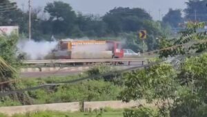 Gas leak on Pune-Nashik Highway