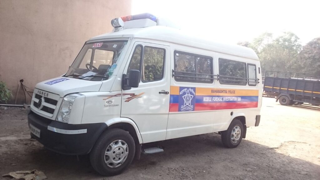 Mobile forensic labs