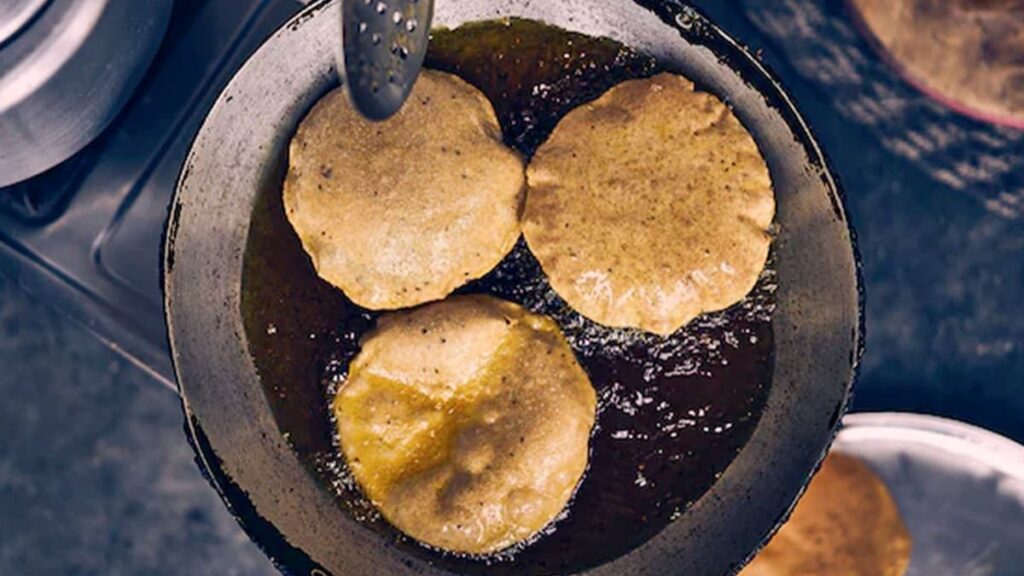 crispy puris with less oil