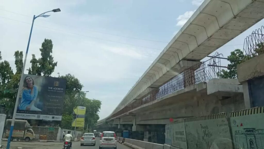 traffic at Pune University Junction