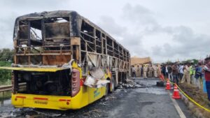 Former IPS and Transport Commissioner Slams Bus Makers Over Poor Safety Standards After Kurnool Fire, Urges Passengers to Check Emergency Exits Before Boarding 6 Bus Safety in India