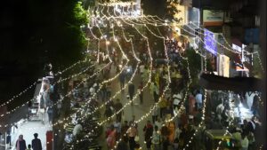 heavy traffic congestion Pune Diwali