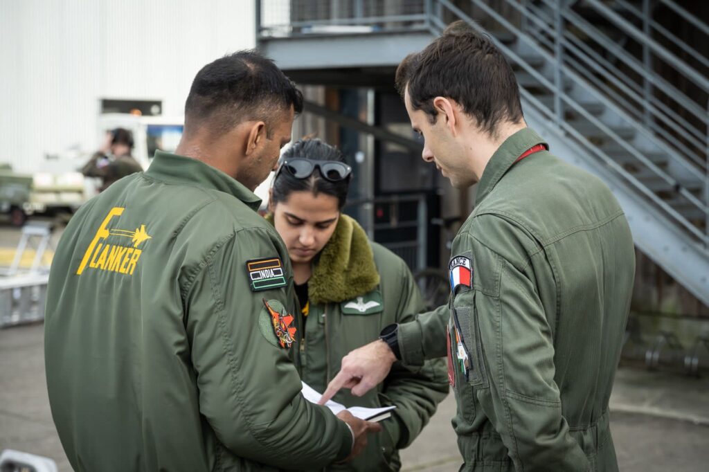 Indian Sukhois and French Rafales Light Up the Skies During Exercise Garuda 25