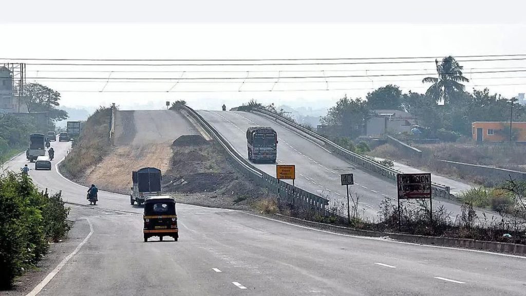 Pune-Satara Highway service roads
