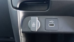 Tech Upgrade on Wheels: Five Cool Gadgets That Maximise Your Car's USB Port
