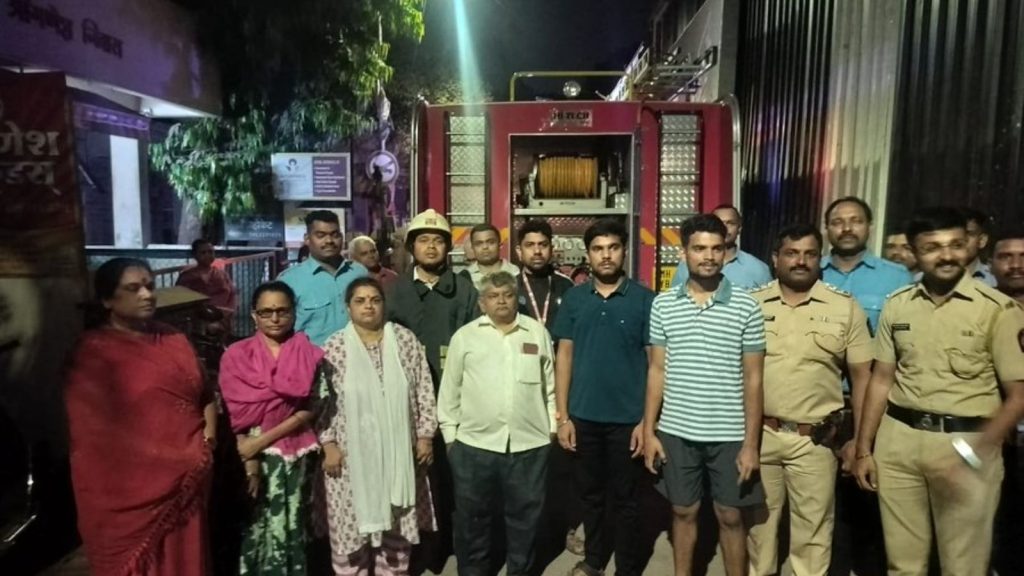 Pune Fire Brigade rescued 10 people