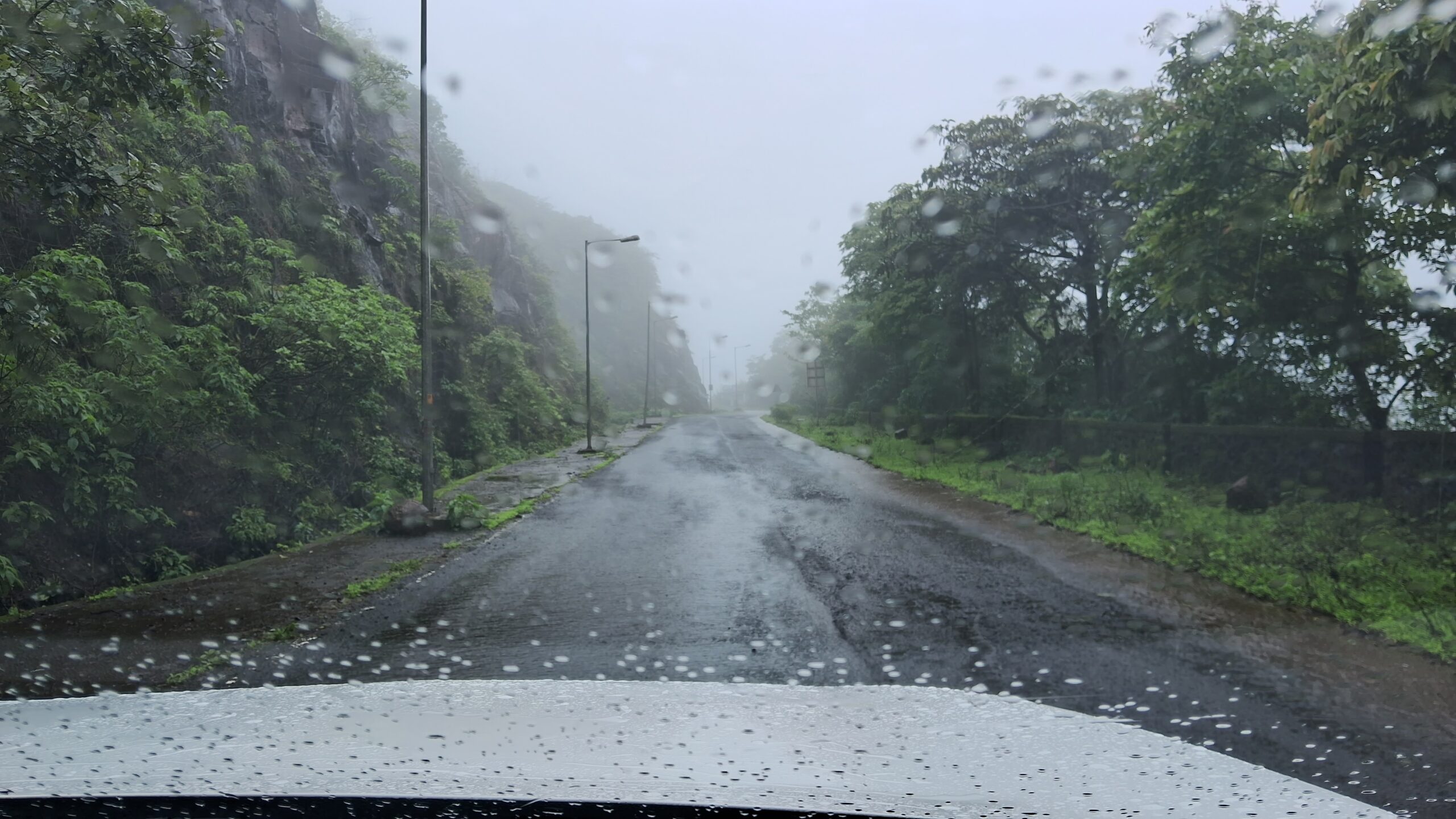 Pune Ghats Red Alert for Extremely Heavy Rain