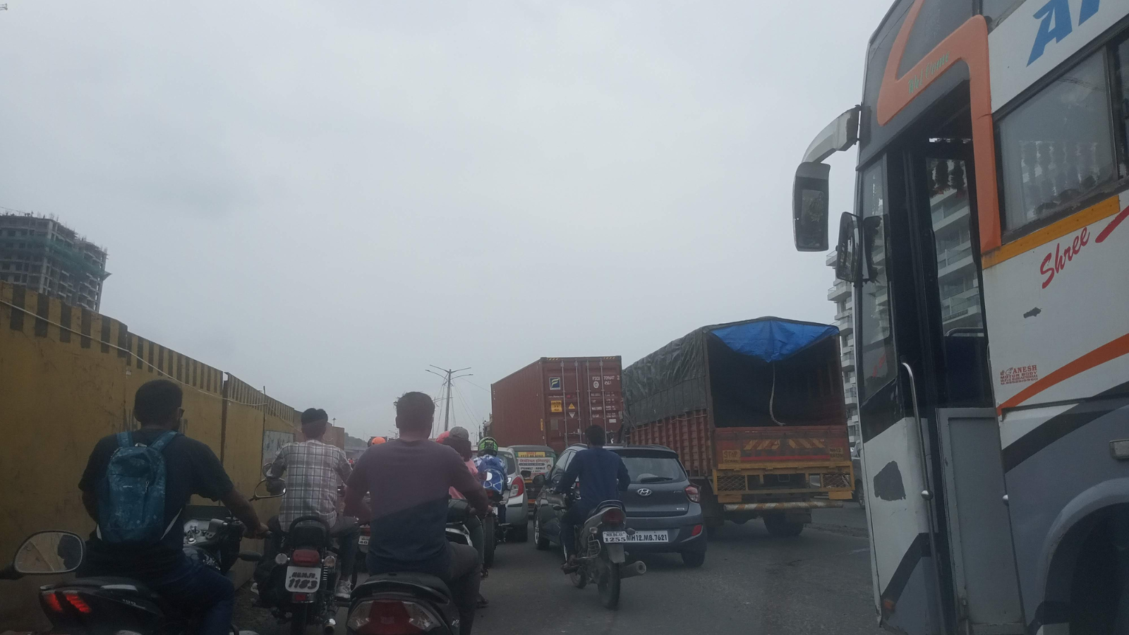 Pune bans heavy vehicles during monsoon